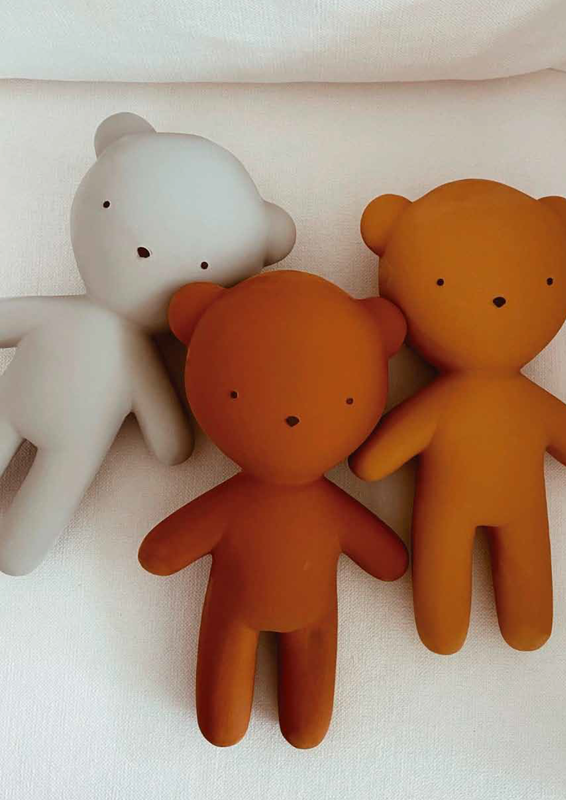 We are gommu - Gommu bear, ocean