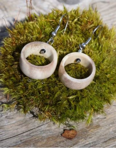 Luoniva - Poronpy&ouml;r&auml; poronsarvikorvakorut